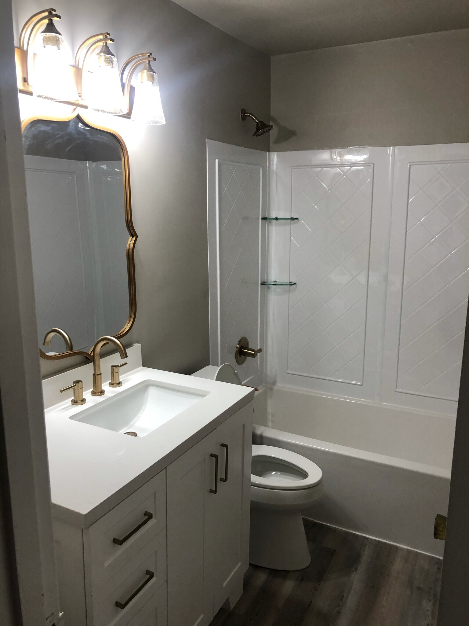 Building Photo - 810 Pine Valley Rd