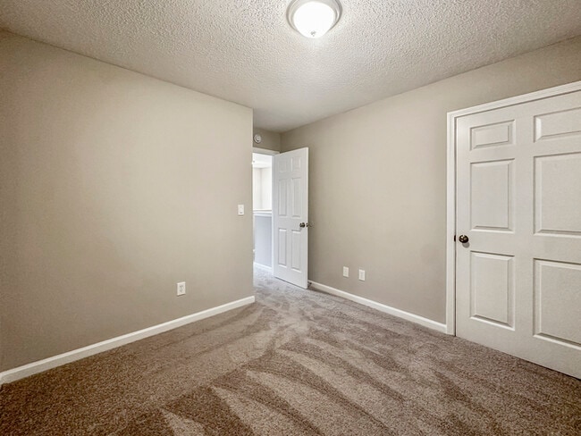 Building Photo - 1421 Isleworth Cir