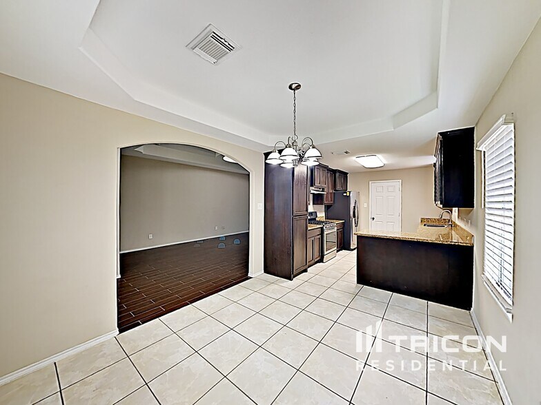 Building Photo - 12713 Rio Brazos St