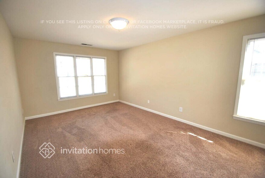 Building Photo - 639 Mountain Oaks Pkwy