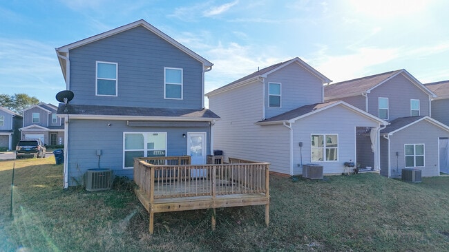 Building Photo - 6393 Raibow Row