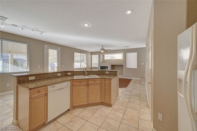 Building Photo - 121 Standing Stone St