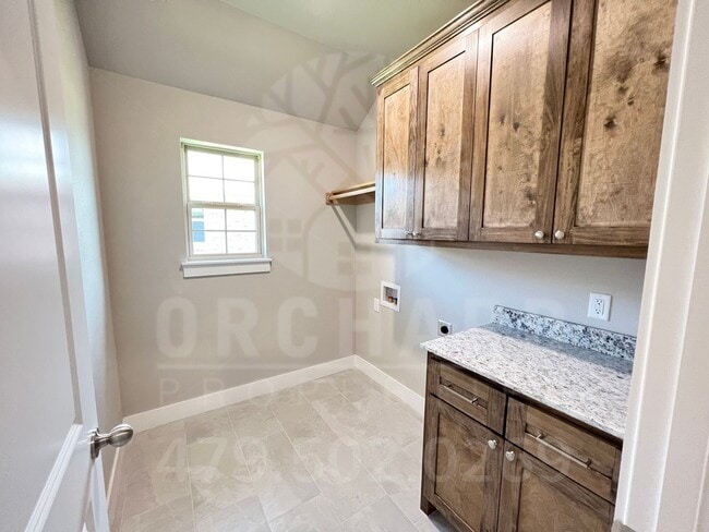 Building Photo - Single-Family Home- Beautiful Mayberry Plan