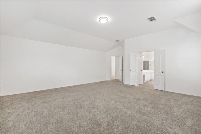 Building Photo - 3326 Lakeway Ln