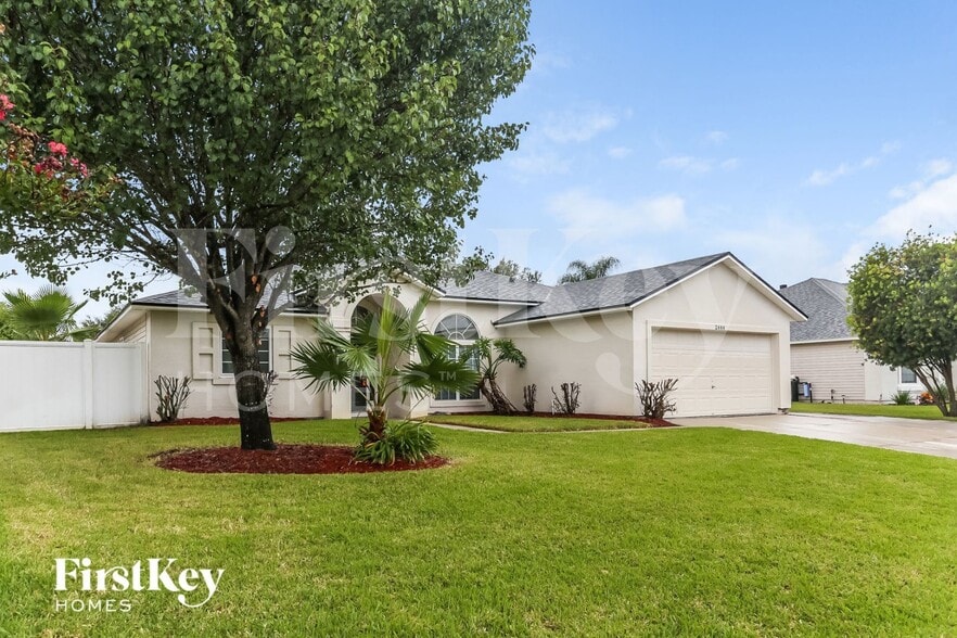 Building Photo - 2444 Bentwater Dr W