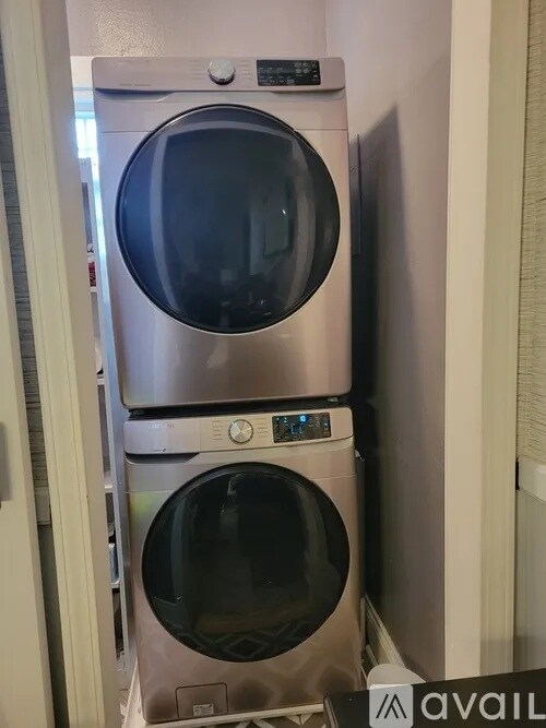 Building Photo - 295 Thirteenth St