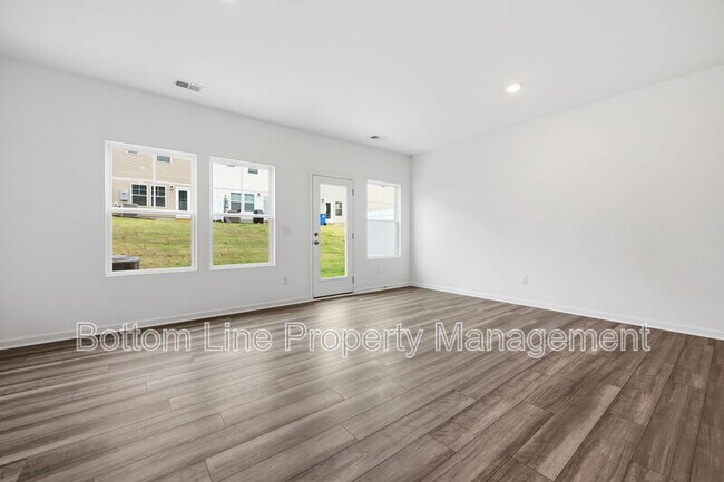 Building Photo - 27 Broward Ln