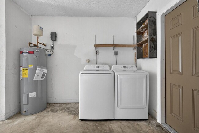 Building Photo - 7107 181st Ct N