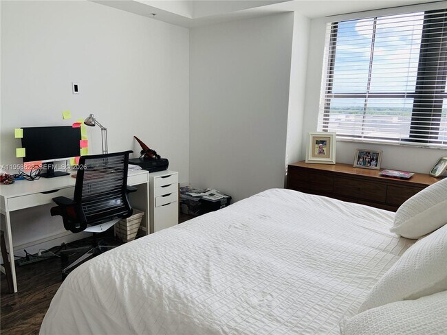 Building Photo - 8395 SW 73rd Ave