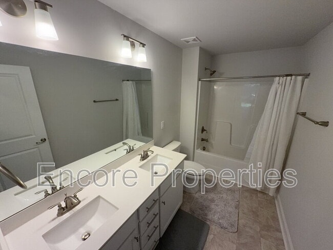 Building Photo - 38 Knotty Pine Dr