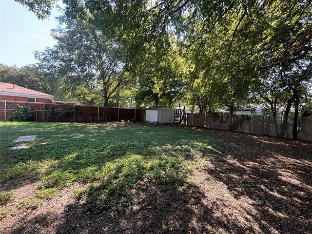 Building Photo - 5429 Dennis Ave