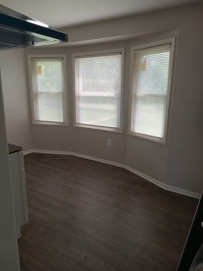 Building Photo - 25605 Colgate St