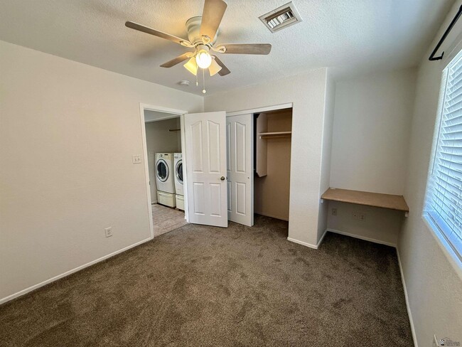Building Photo - 11800 Eclipse Ct