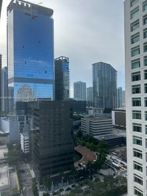 Building Photo - 950 Brickell Bay Dr