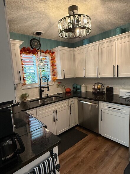 Kitchen - 115 Cypress Pond Rd
