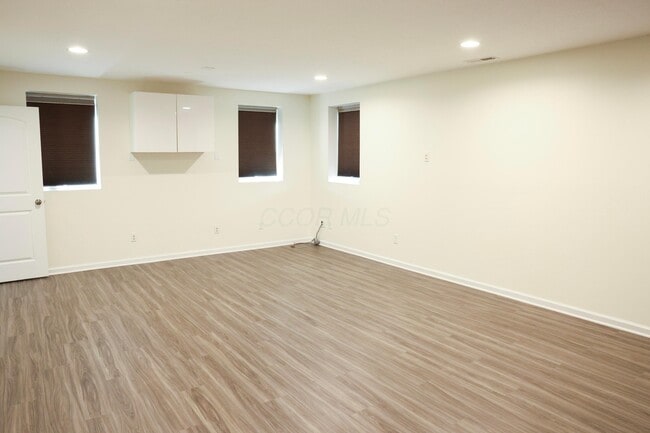 Building Photo - 11921 Warbler Wy