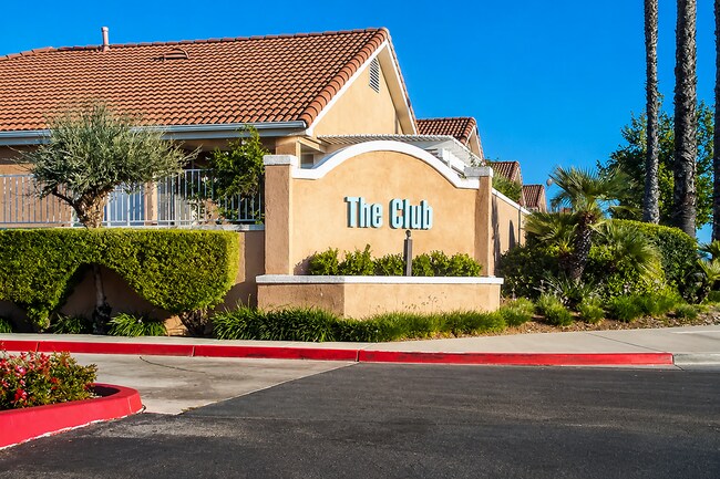 Building Photo - Beautiful 55+ Community 2 Bedroom + Den Home with INCLUDED Solar & Premium Amenities