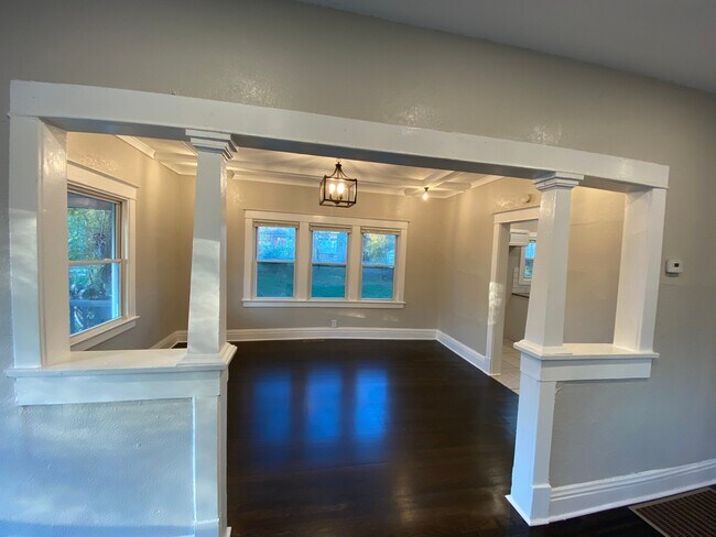 Building Photo - 4041 Euclid Ave