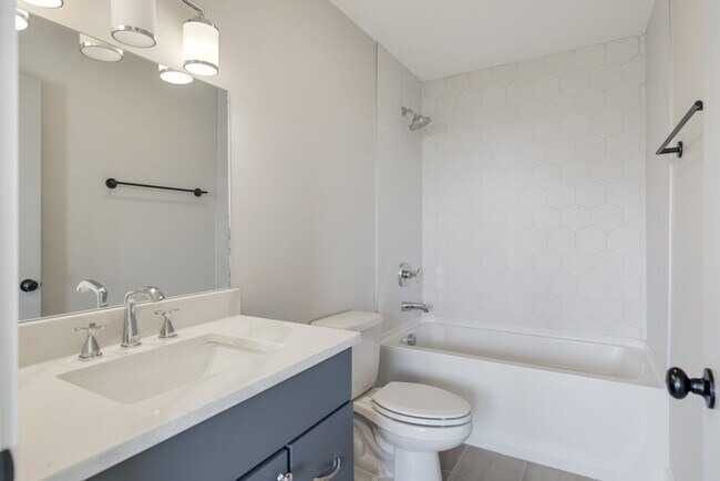 Building Photo - 618 Croley Dr