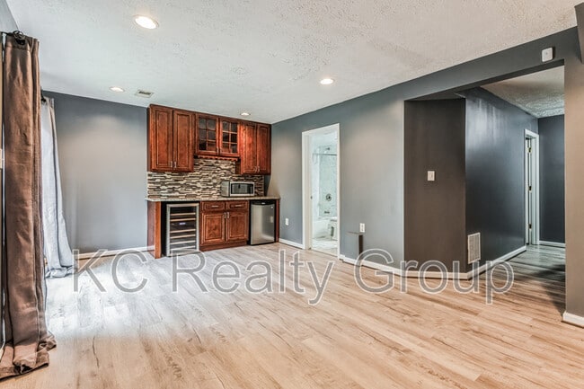 Building Photo - 12043 Hallandale Terrace