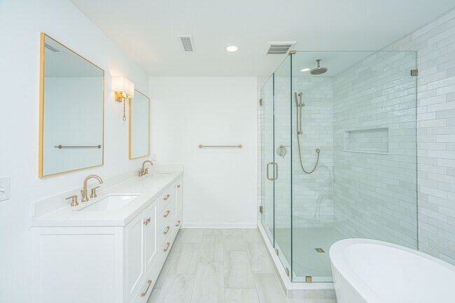 Building Photo - 1791 Dunbarton Dr