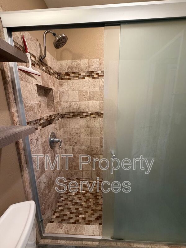 Building Photo - 8704 Montiflora Ct