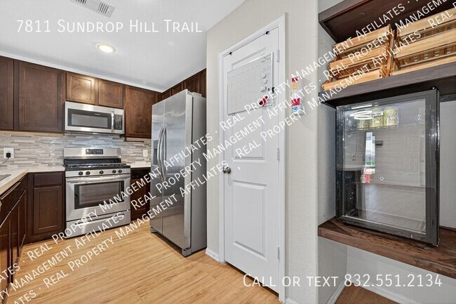 Building Photo - 7811 Sundrop Hl Trl