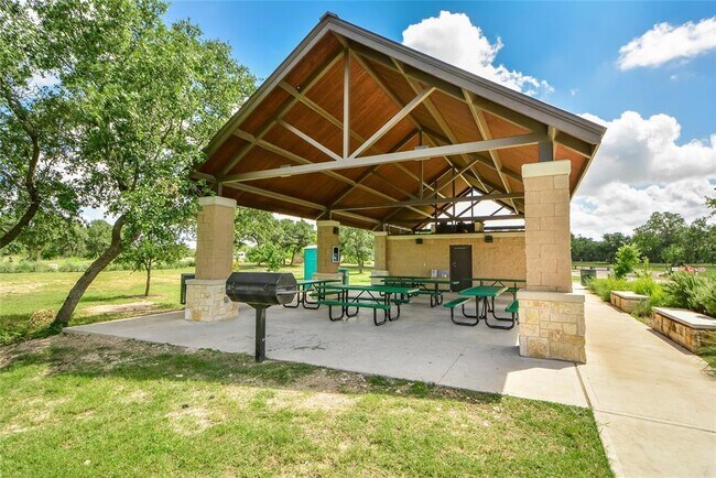 Building Photo - 2519 Nightshade Dr