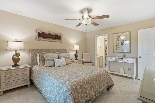 Building Photo - 600 Neapolitan Way