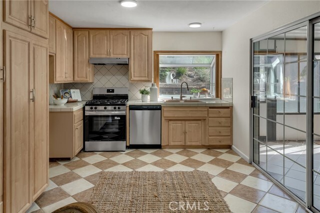 Building Photo - 5165 Pearblossom Dr