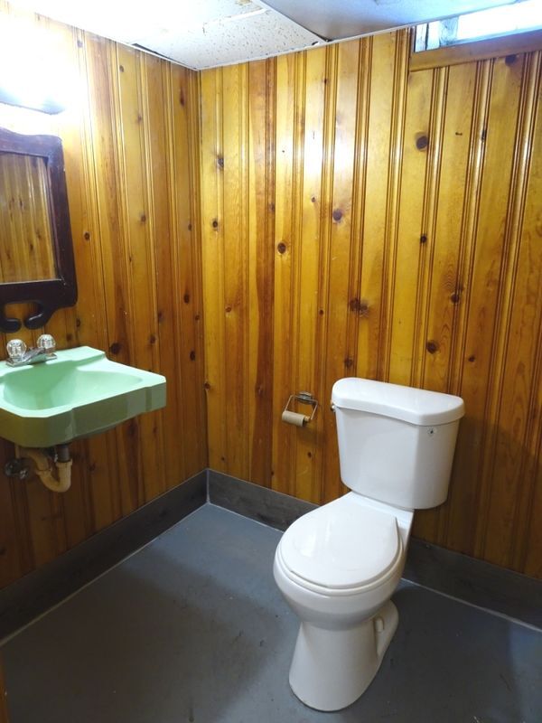 Building Photo - 28833 Hollywood