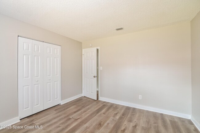 Building Photo - 7405 Calmoso Ave