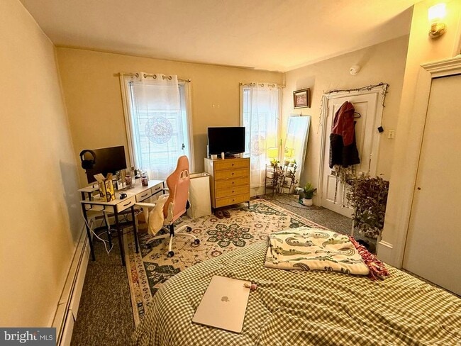 Building Photo - 43 E Franklin St