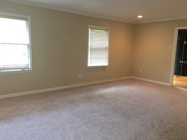 Building Photo - CLOSE TO THE UNIVERSITY OF SOUTH ALABAMA A...