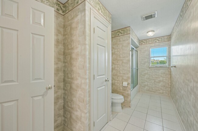 Building Photo - 1611 Copperas Cove