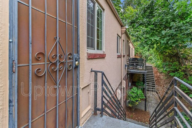 Building Photo - 1322 NE 68th Ave
