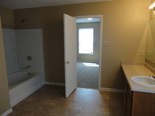 Building Photo - 13314 Loyalty Dr