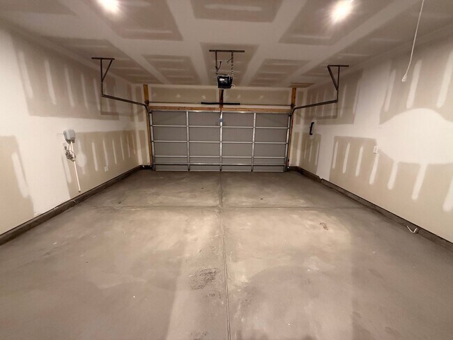 Building Photo - 749 Count Fleet Ct