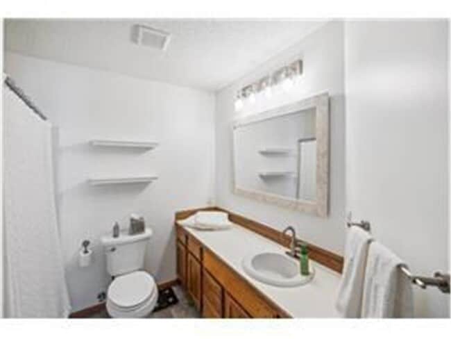 Building Photo - 3563 Blue Jay Way