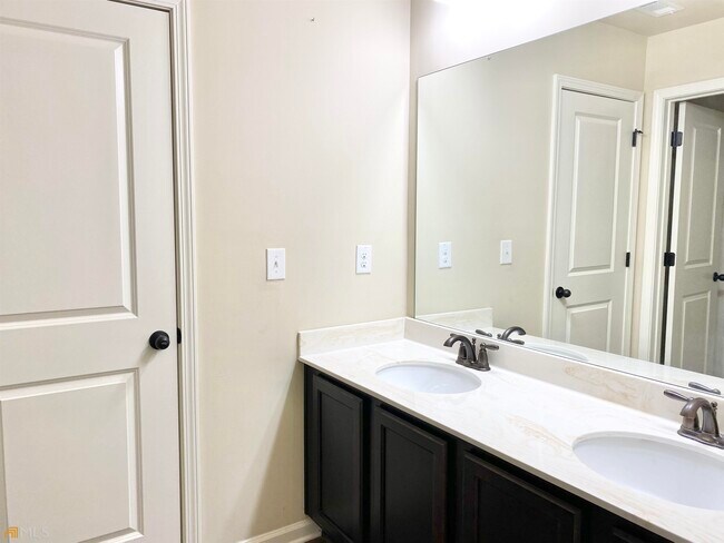 Building Photo - 5210 Black Bear Trail