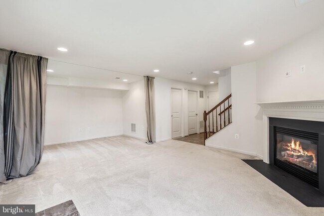 Building Photo - 25053 Prairie Fire Square