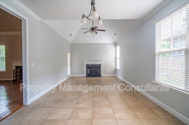 Building Photo - 2903 Magnolia Park Drive Southeast
