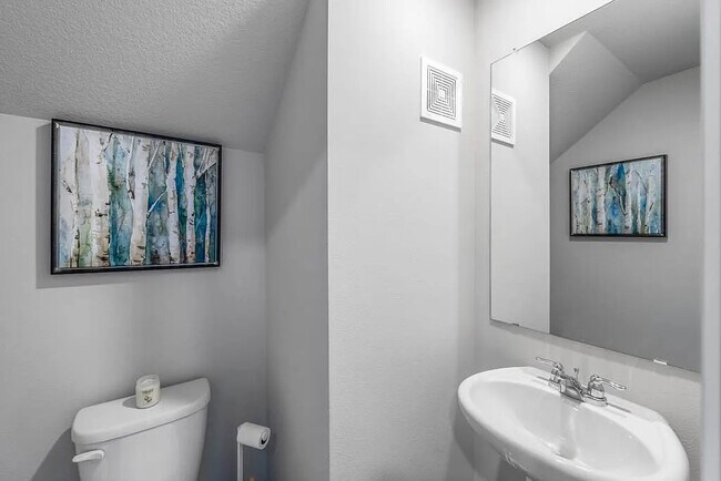 Building Photo - 4148 Glenview St