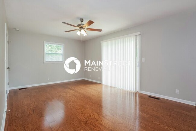 Building Photo - 2324 Pine Forest Dr