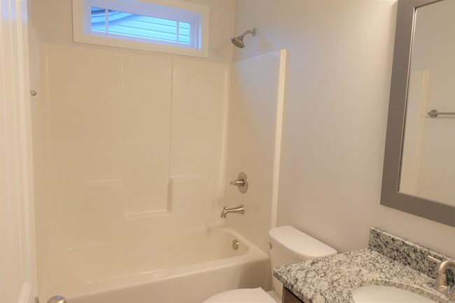 Building Photo - 755 Spartan Commodor Ln