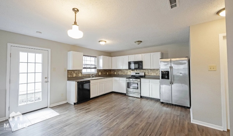 Building Photo - 12632 Endurance Dr