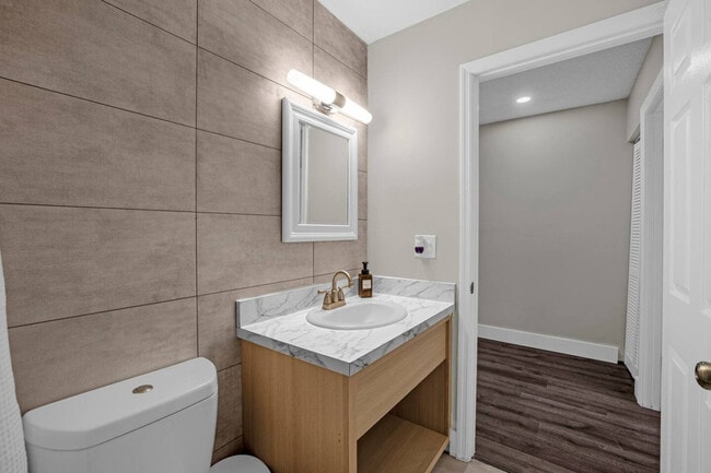 Building Photo - 13803 Heritage Club Dr