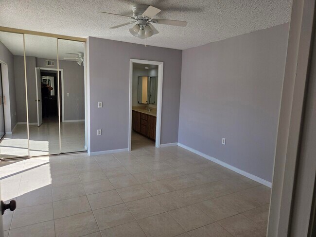 Building Photo - 253 Charter Way