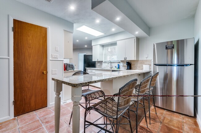 Breakfast area - 3310 Springwood Pl