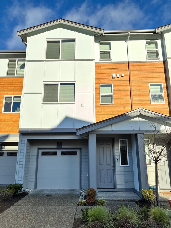 Building Photo - 19310 36th Ave SE